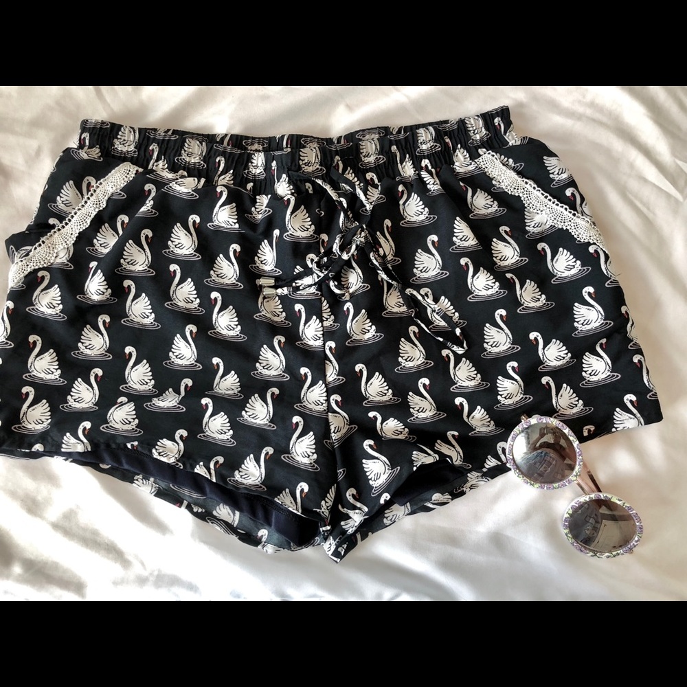 Cute Francesca’s Swan Shorts